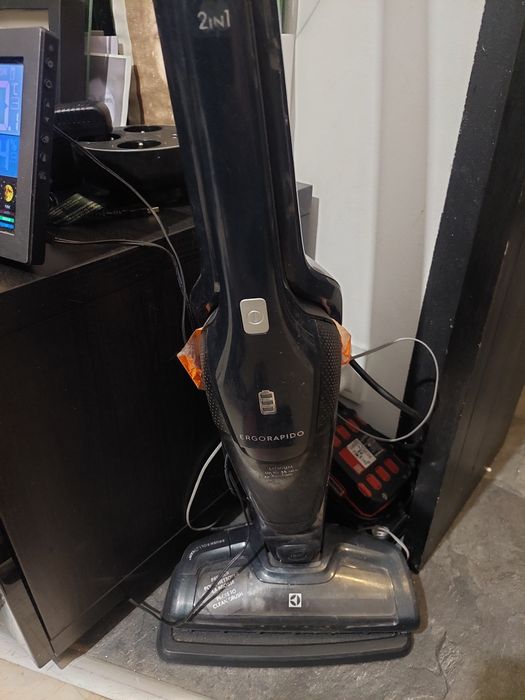 Odkurzacz pionowy elektrolux ergorapido