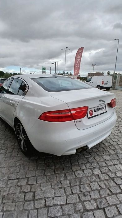 Jaguar XE 2.0 D Prestige Aut.