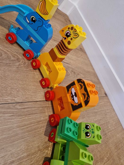 Zestaw LEGO DUPLO Pociąg ze zwierzętami