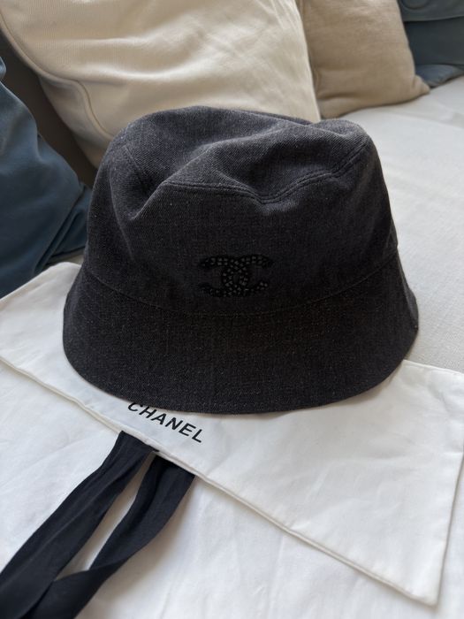 Chanel Bucket Hat — два варіанти панама