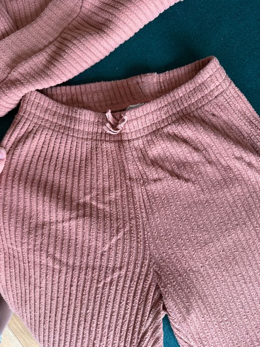 Sprzedam dres komplet H&M, rozmiar 128