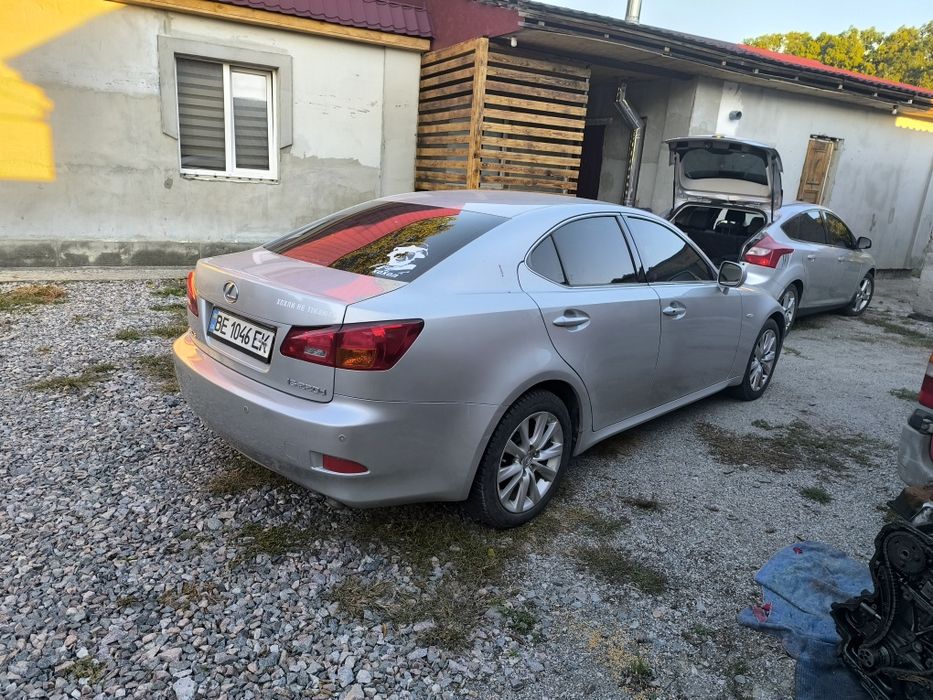 Авто Lexus is 220