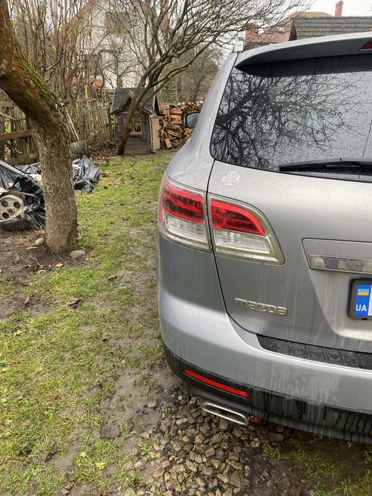 Сімейне авто мазда сх9