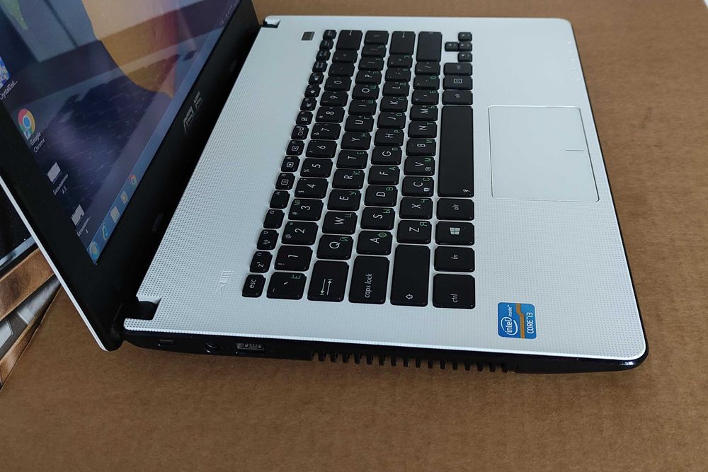 Швидкий ноутбук Asus_Потужний Intel Core i3 (4 х 2.4 ГГц)_4 ГБ_500 ГБ.