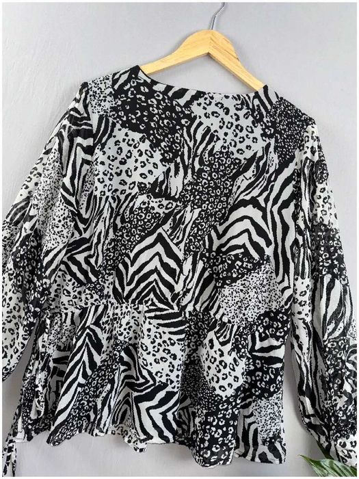New Look Curves bluzka kopertowa plus size animal print V-neck r.50