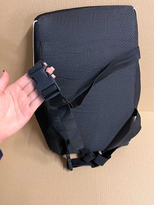 Poduszka lędźwiowa AUVON na fotel do auta