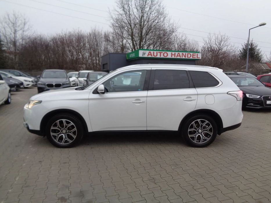 Mitsubishi Outlander Automat z napędem 4x4 oraz instalacją LPG