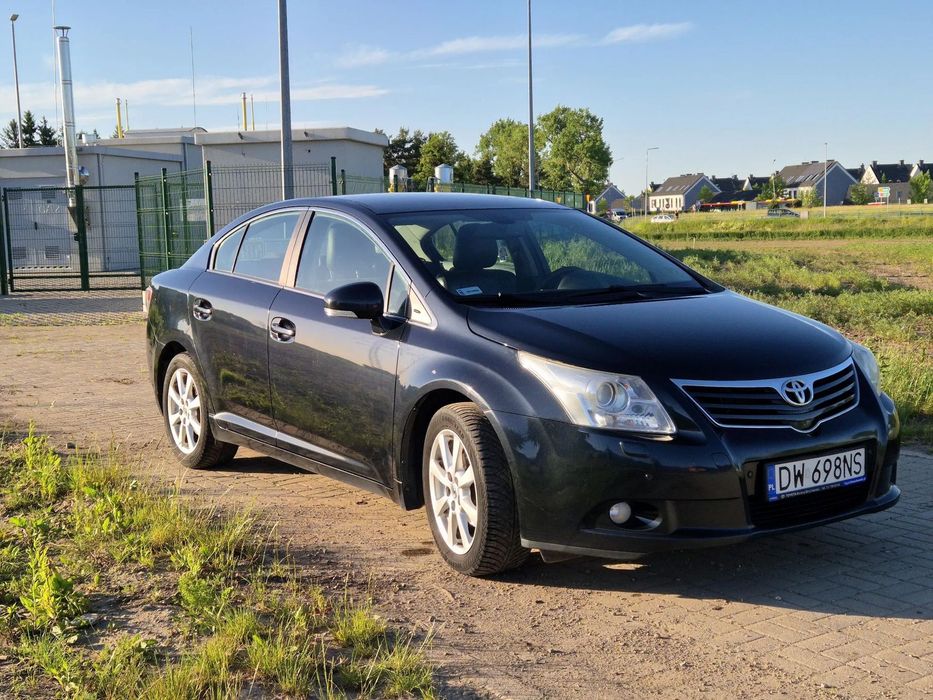 Toyota Avensis Toyota Avensis Sedan 2011, benzyna 1.8 Premium, Pierwszy właściciel