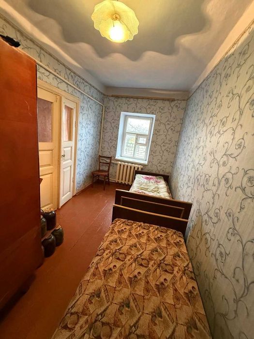 Продаж частини будинку з власним двориком — ПТЗ (вул. Космонавтів)