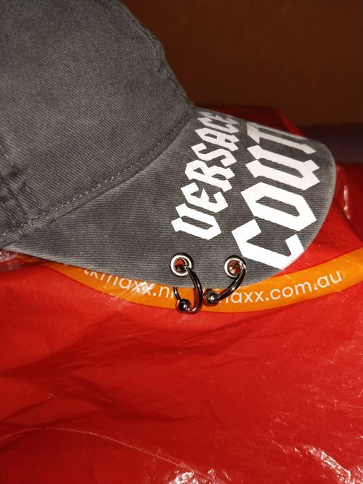 Czapka męska Versace Jeans Couture.