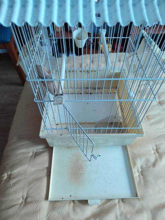 gaiola para pássaros