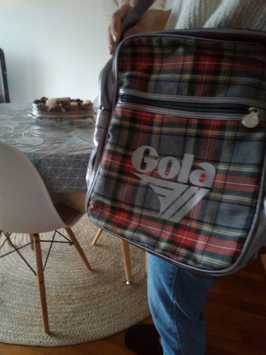 Saco Carteira feminina/saco marca GOLA  novo original