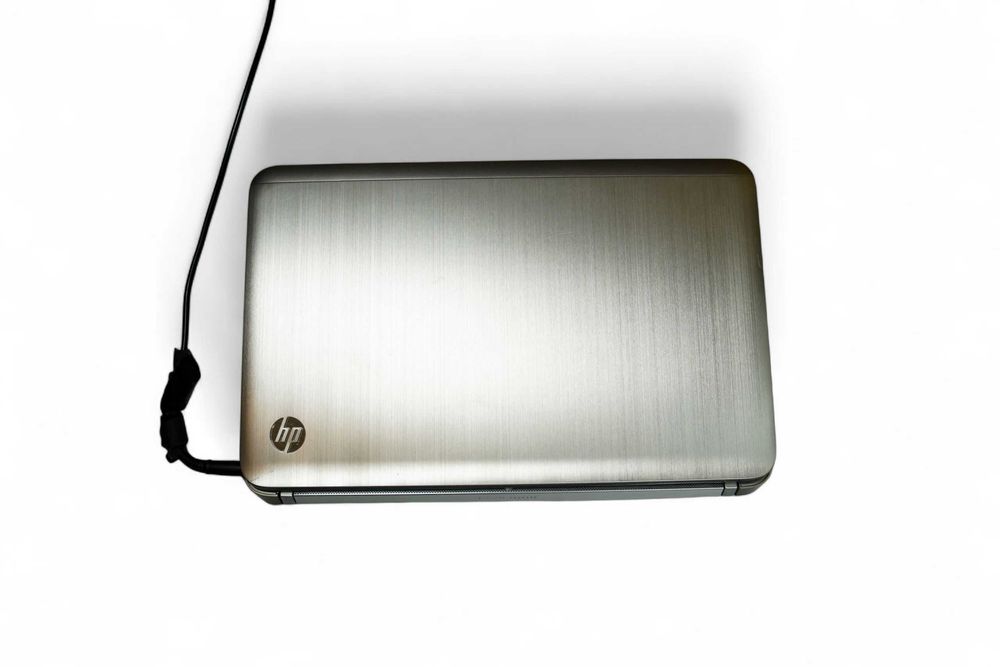 Sprzedam używany laptop HP Pavilion dv6-6030ew/4GB/
i7 2gen 2630QM/AMD