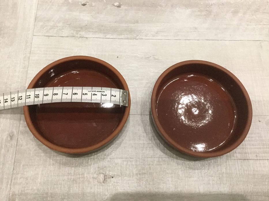 Тарелочки для собачек и кошек.