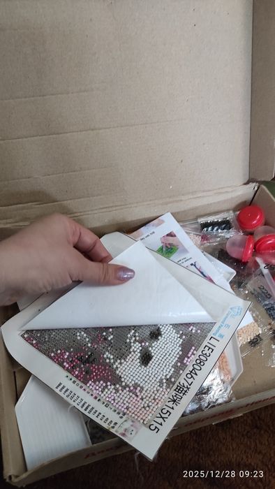 Алмазные вышивки не доделаные