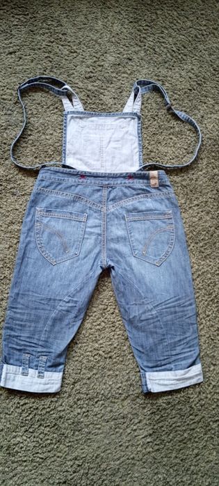 Krótkie jeansowe ogrodniczki