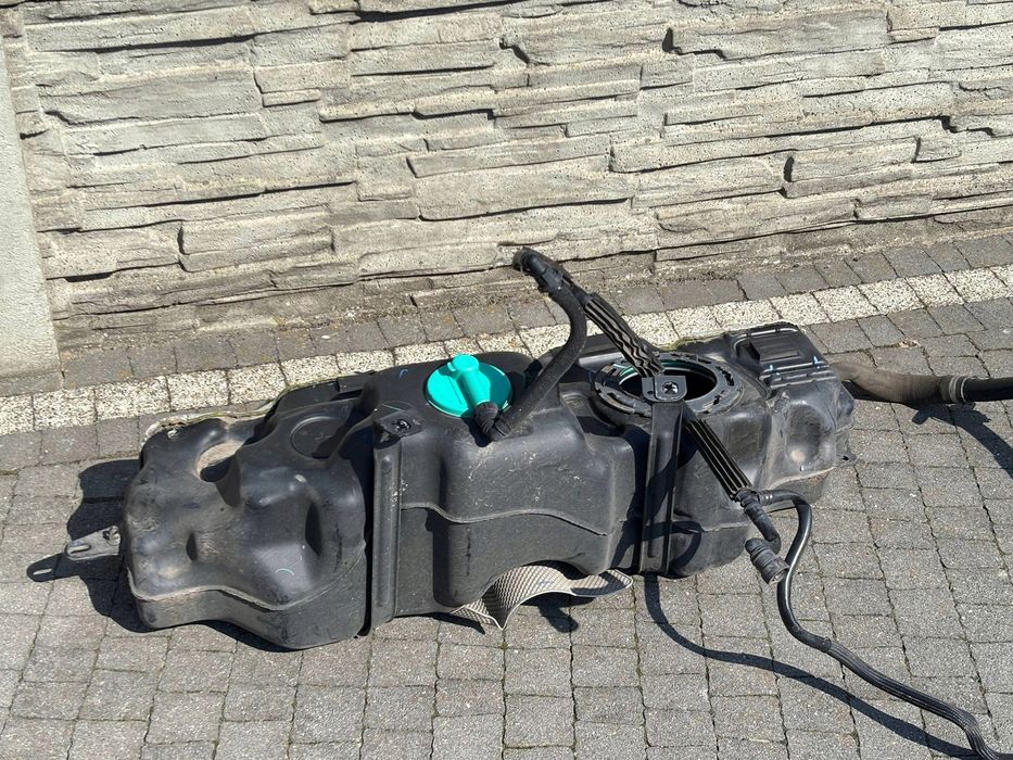 Peugeot 508 II Hybryda zbiornik paliwa Bak