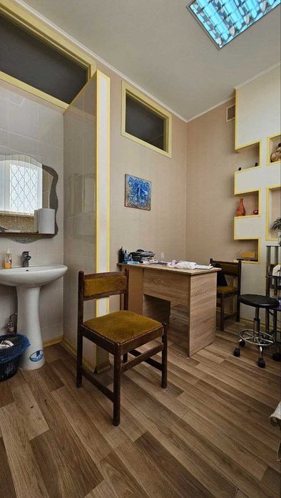 DC S4 Продам небольшое коммерческое помещение Салтовка новострой