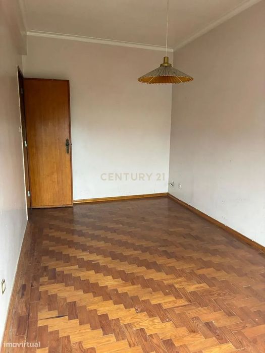 T2 para remodelar - Cavadas, Seixal — Seixal, Arrentela E Aldeia De Paio Pires, Setúbal