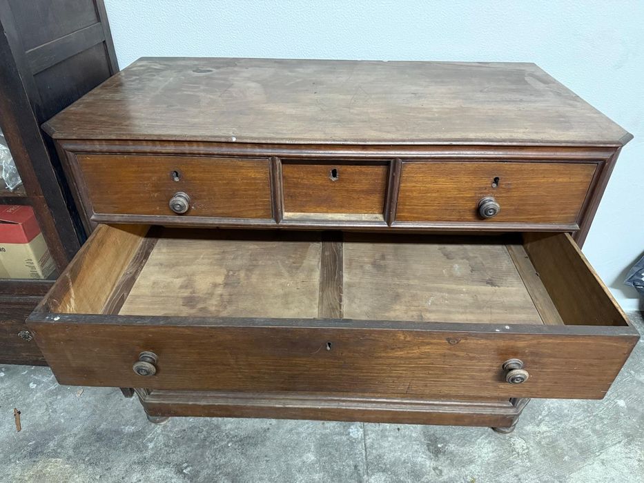 Cómoda Paramenteira Antiga