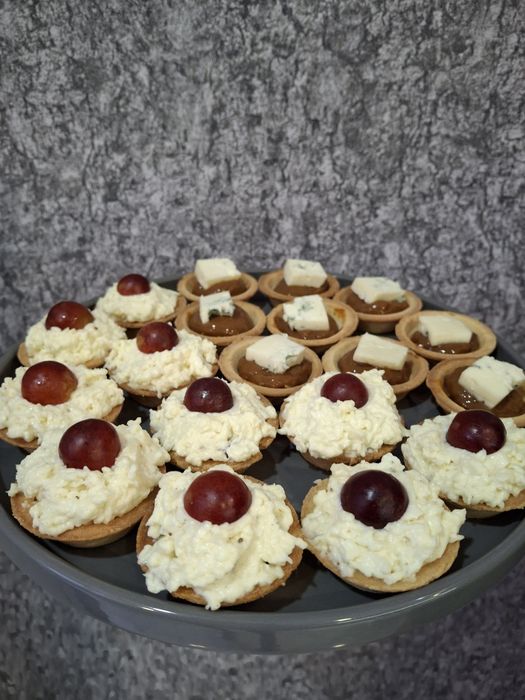 Фуршет/Кейтеринг/Закуски на день народження /свято Львів