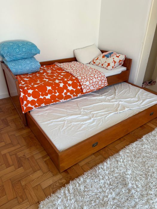 Vendo cama de solteiro