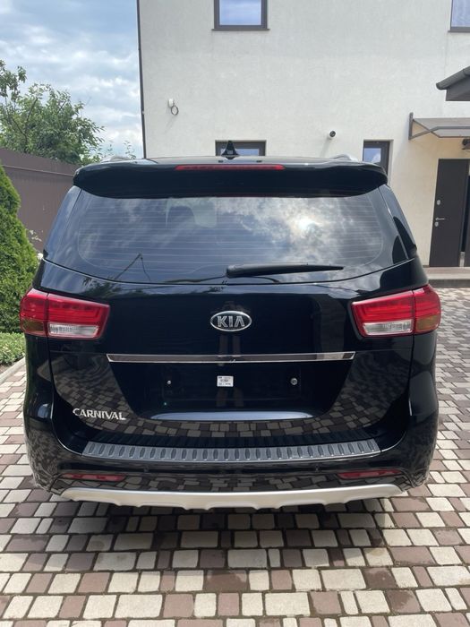 Kia Carnival 2017 2.2d не крашена