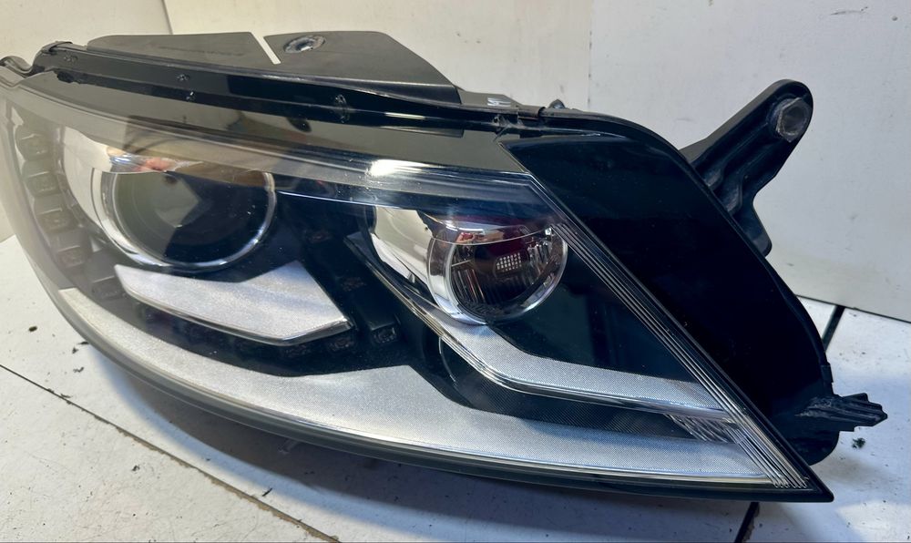 правая фара Passat cc 2013 2014 2015 2016 USA 3C8941752H