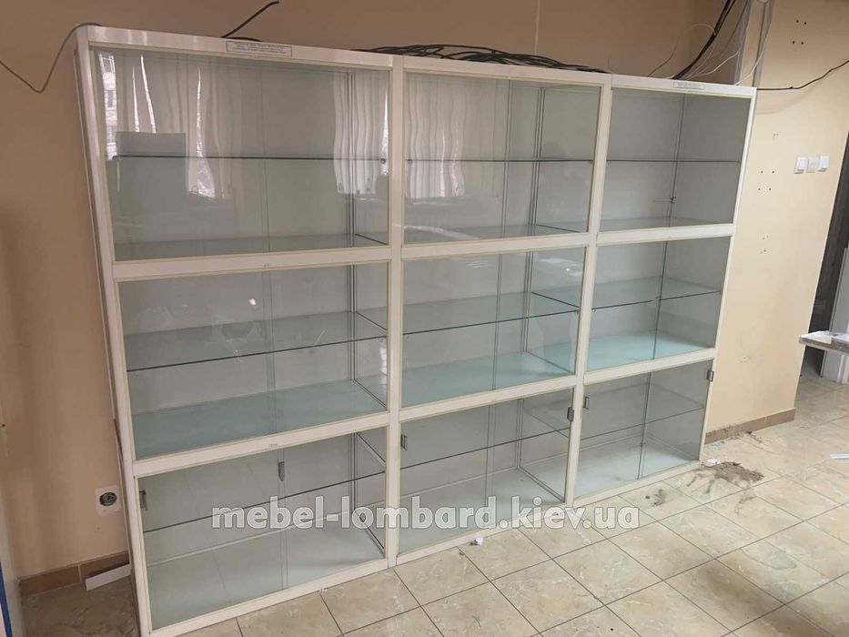 Шкаф-витрина "Белый" бу