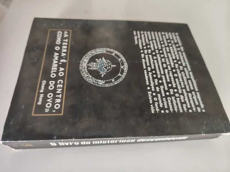 O livro do misterioso desconhecido Robert Charroux