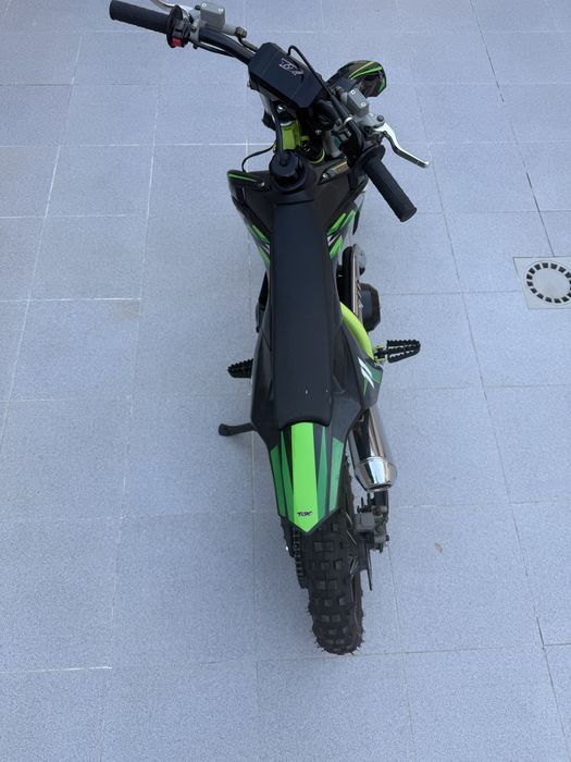 Pit Bike TOX Volcano MX 110cc (Como Nova) + Capacete Incluído