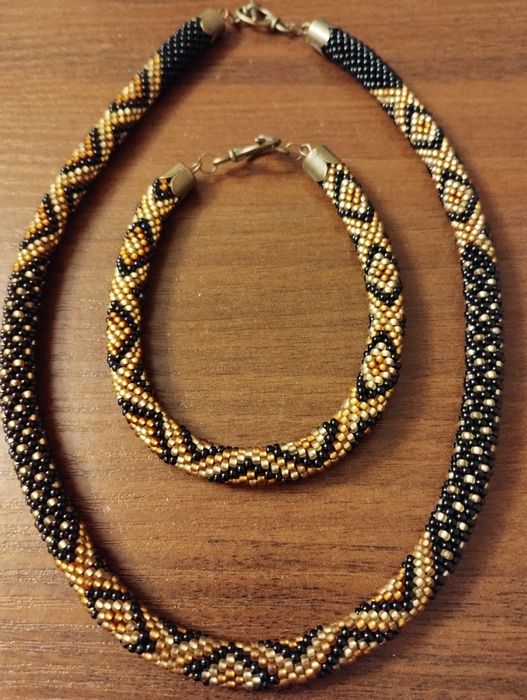 Жгут із чеського бісеру