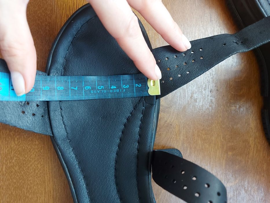 Сандалі, босоніжки. Шкіра. 38р.