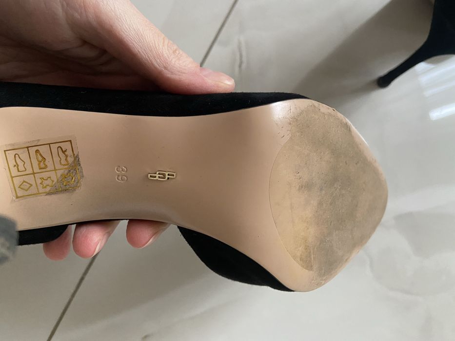 Жіночі туфлі