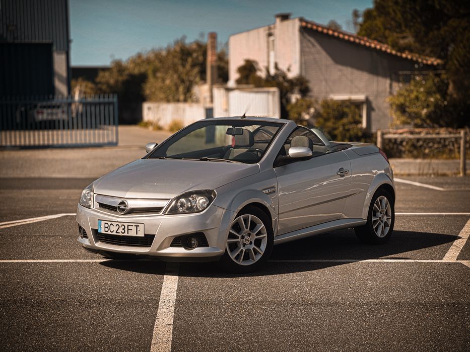Opel Tigra TwinTop 1.4i 90cv — 180.000 km — 2005