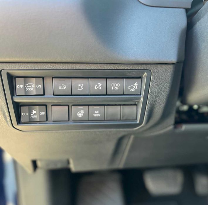 Toyota Sequoia 2022 VIN 7SVAAABA2PX005107 фото оголошення 18 з 22
