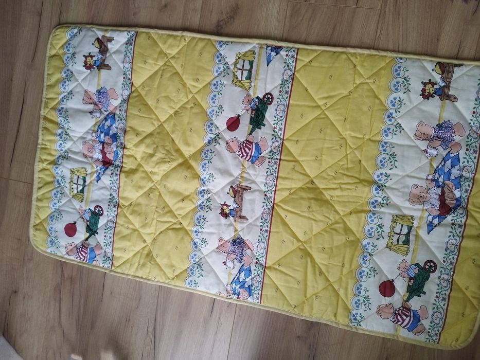 Ochraniacz do łóżeczka + mata