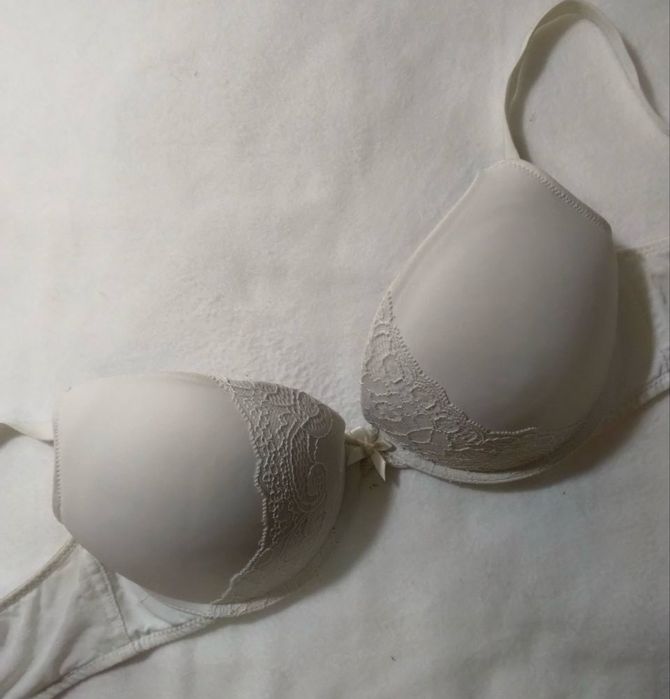 Бюстгвльтер жіночий