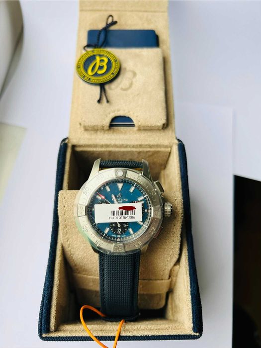 Zegarek Breitling Avenger B01 42 Chronograph Automatic AB0146101C1X1