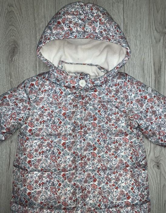 Комбинезон пуховый Gap на 6 / 12 мес  В идеальном состоянии