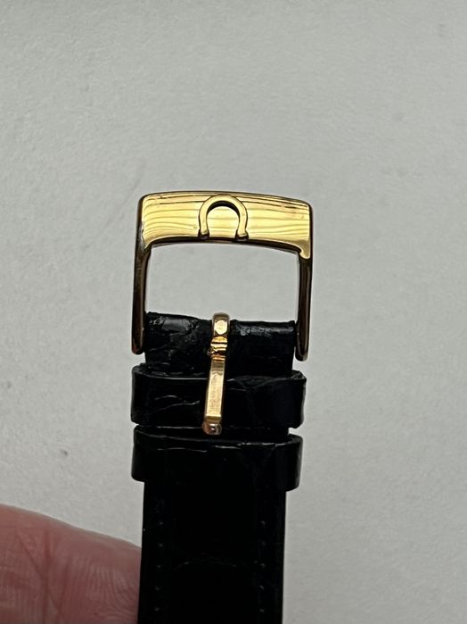 Годинник швейцарский Omega