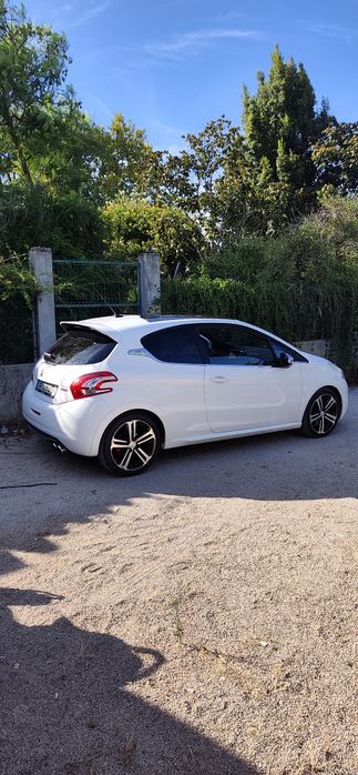 Peugeot 208 GTI full extras