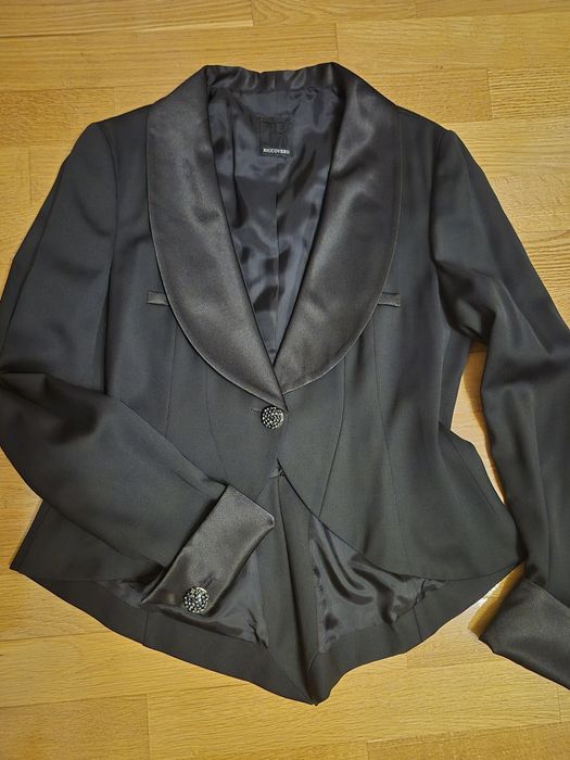 RICCOVERO nowa czarna marynarka smokingowa damska z wełną r. 40-42