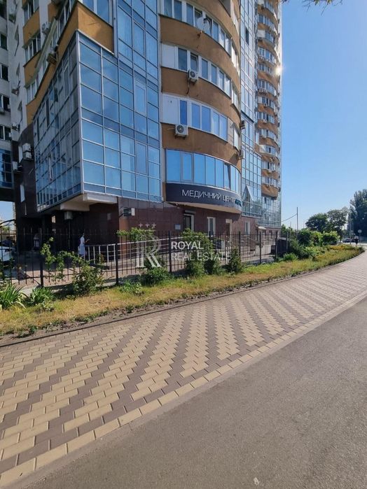 Оренда ФАСАД Шумського, Березняки, 2 входи, трафік 102м2