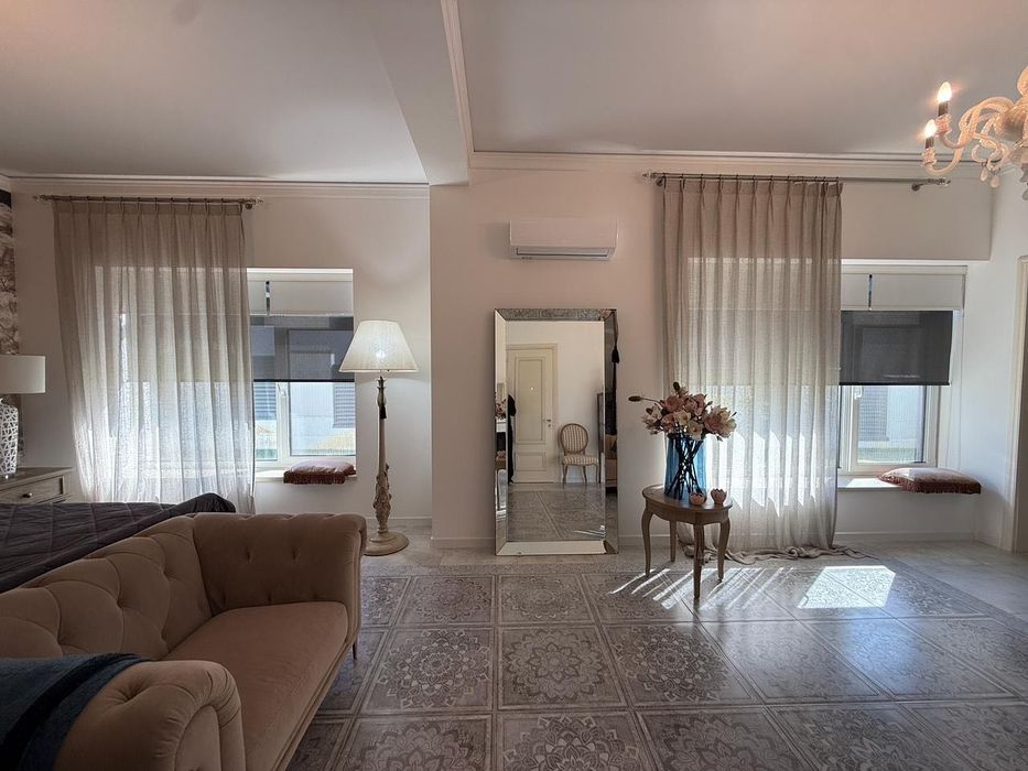 Ексклюзивний будинок з РЕМОНТОМ, 175м2,8 соток! 450000у.е. ЗАКРИТЕ містечко!