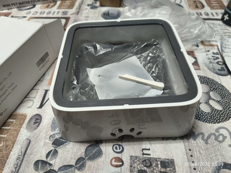 Tigela água 1L anti derrame para animais estimação