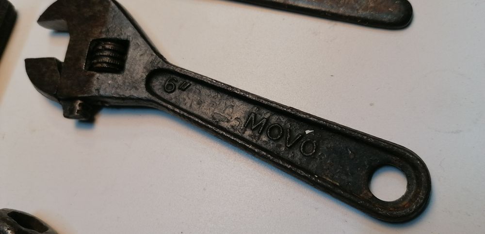 Diversas ferramentas antigas