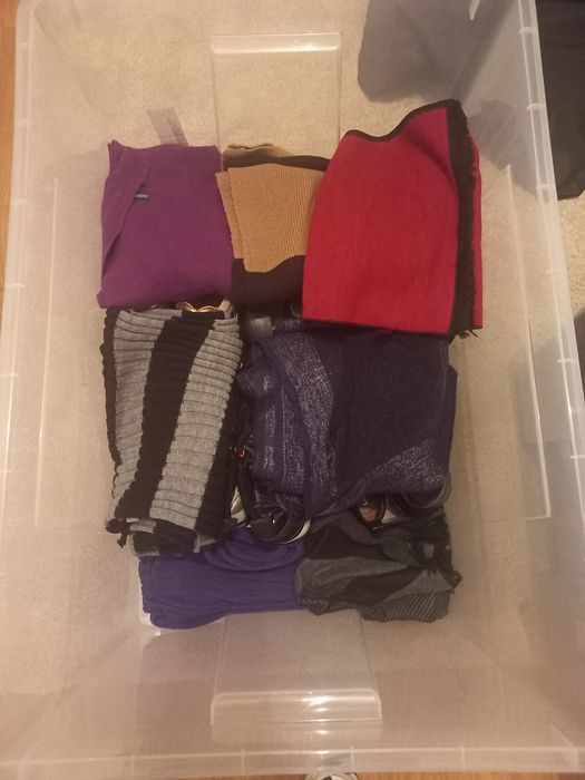 Roupa senhora várias