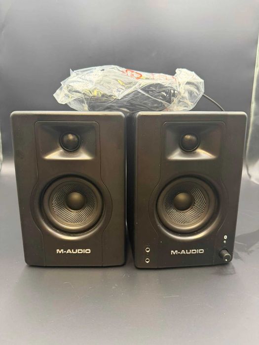M-Audio BX3 Stan: sprawny, bardzo dobry Data zakupu 18.02.2026