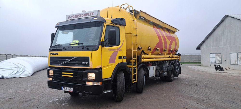 Volvo z wydmuchem do paszy